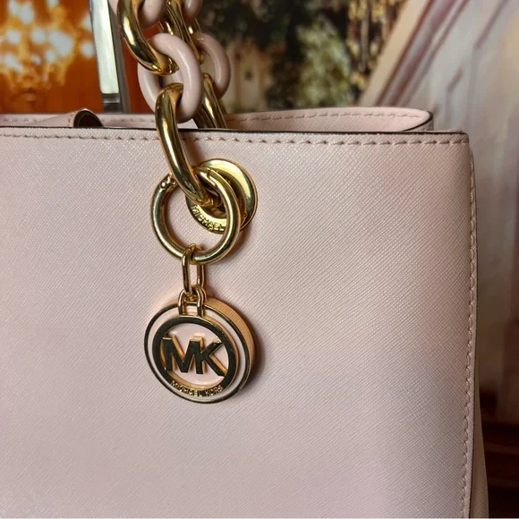 Michael Kors Cynthia Saffiano Leather Satchel, pastel Pink - Picture 14 of 16